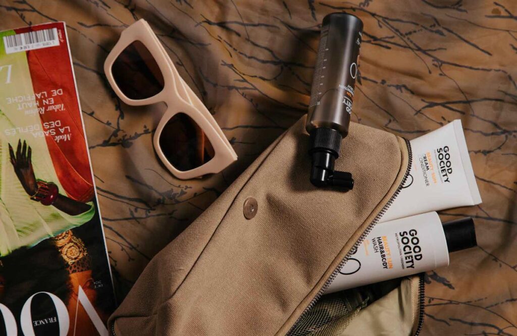 Artègo 30 Beauty Sun Kit Good Society con borsa e beauty case in omaggio